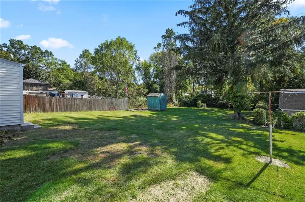 87 Vincent Street East Providence RI 02914