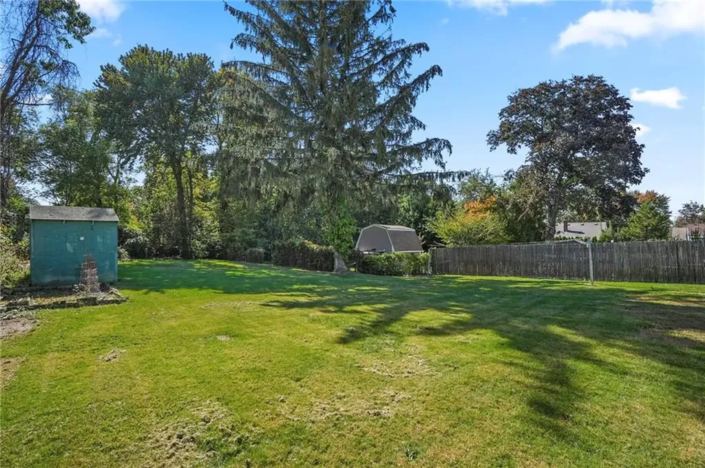 87 Vincent Street East Providence RI 02914