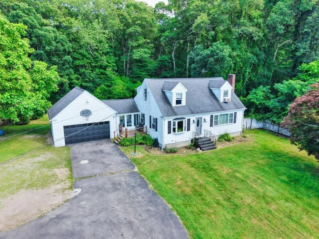 894 896 Main Road Tiverton RI 02878