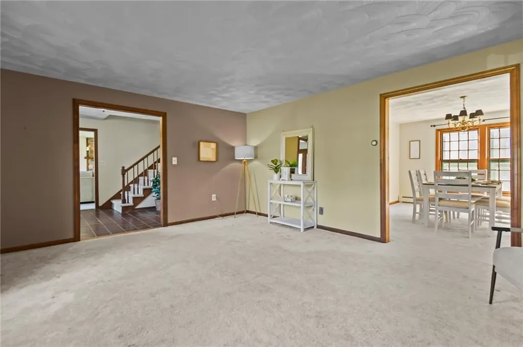 22 Briarwood Road Lincoln RI 02865