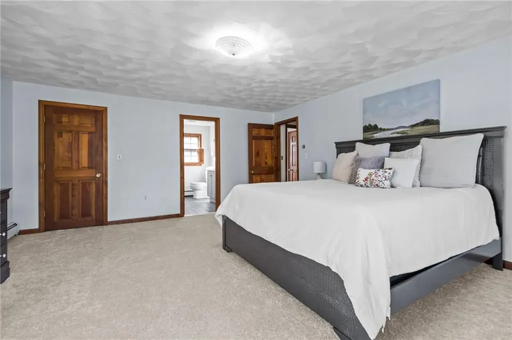22 Briarwood Road Lincoln RI 02865