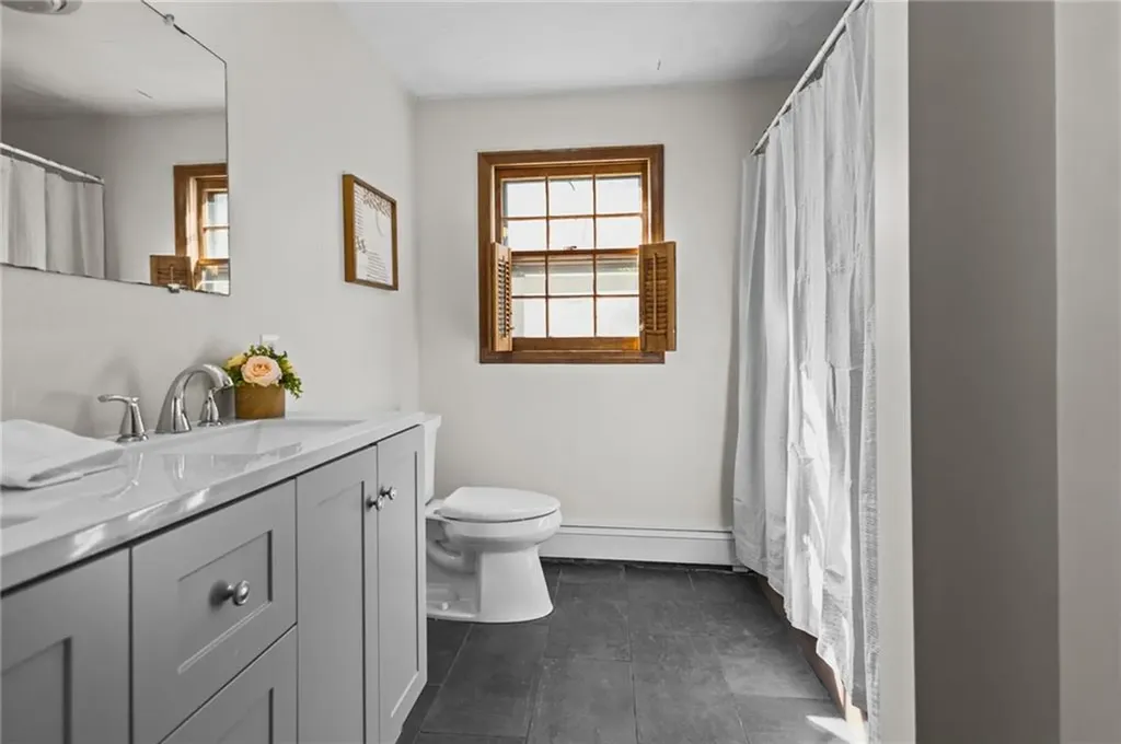 22 Briarwood Road Lincoln RI 02865