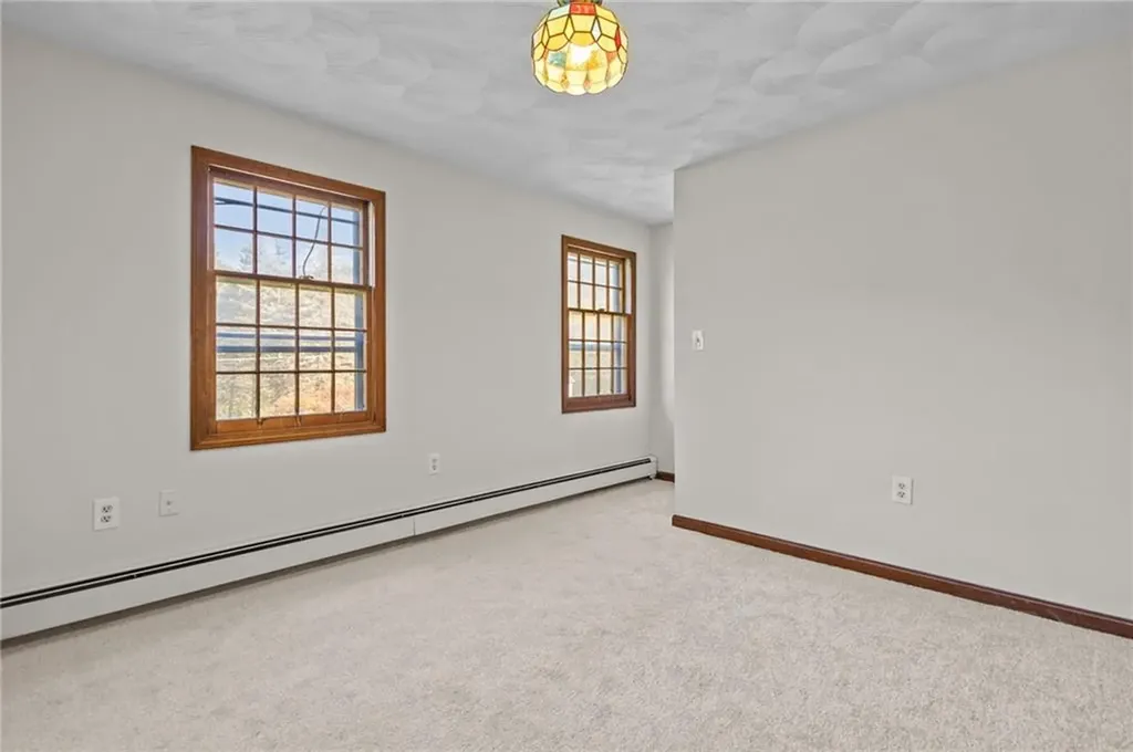 22 Briarwood Road Lincoln RI 02865