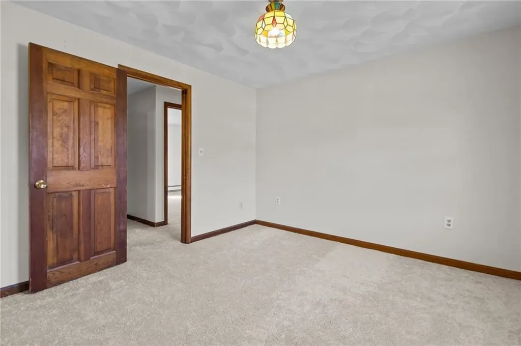 22 Briarwood Road Lincoln RI 02865