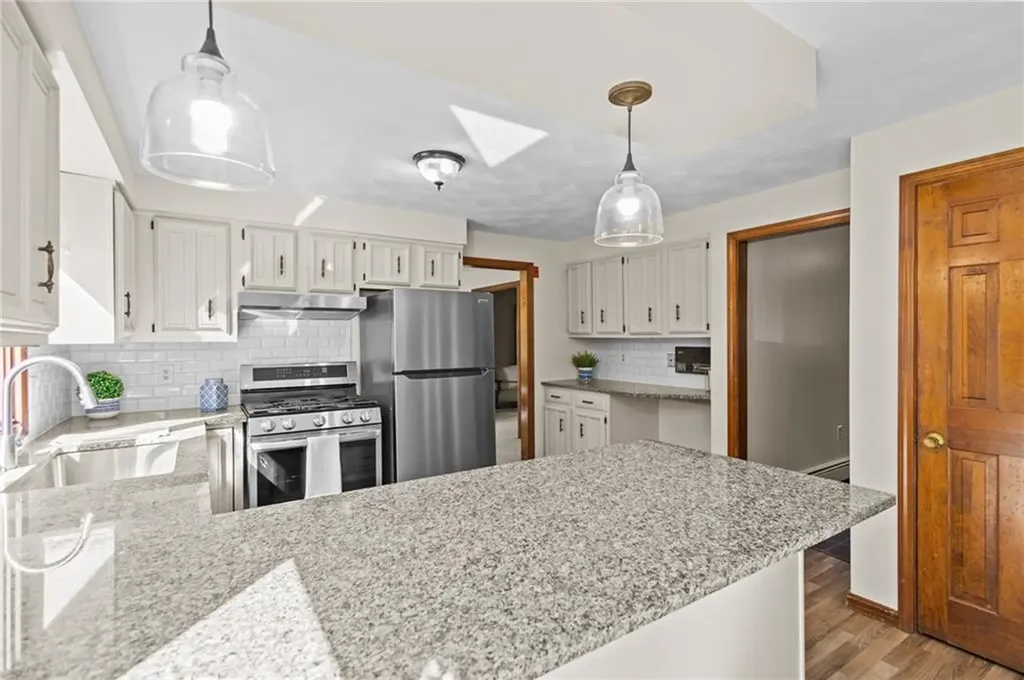 22 Briarwood Road Lincoln RI 02865