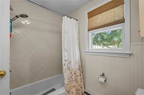 121 Spice Bush Trail Narragansett RI 02882