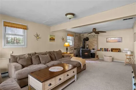 121 Spice Bush Trail Narragansett RI 02882