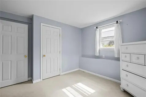 121 Spice Bush Trail Narragansett RI 02882