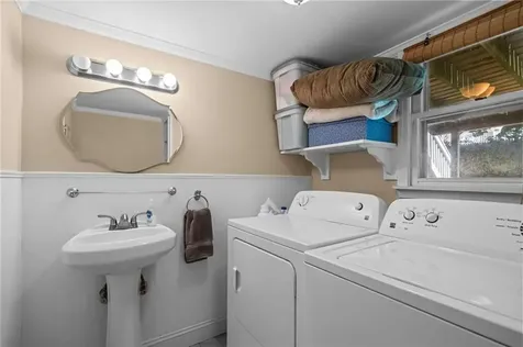 121 Spice Bush Trail Narragansett RI 02882