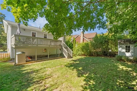 121 Spice Bush Trail Narragansett RI 02882