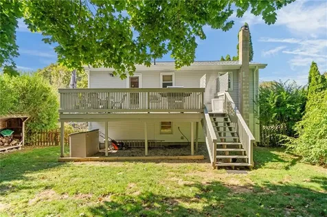 121 Spice Bush Trail Narragansett RI 02882