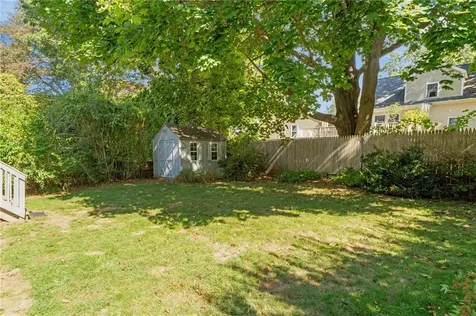 121 Spice Bush Trail Narragansett RI 02882