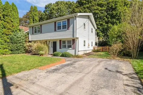 121 Spice Bush Trail Narragansett RI 02882