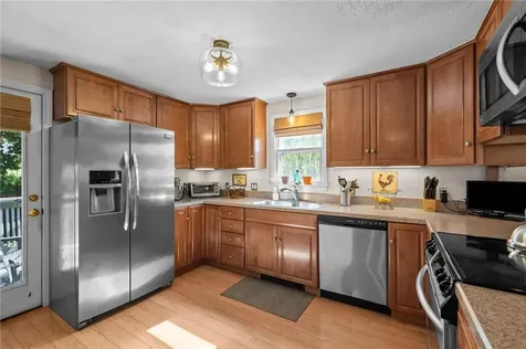 121 Spice Bush Trail Narragansett RI 02882