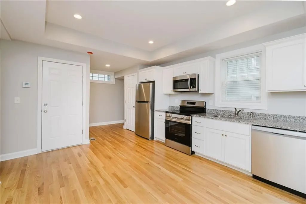 7 Pequot Street Providence RI 02903