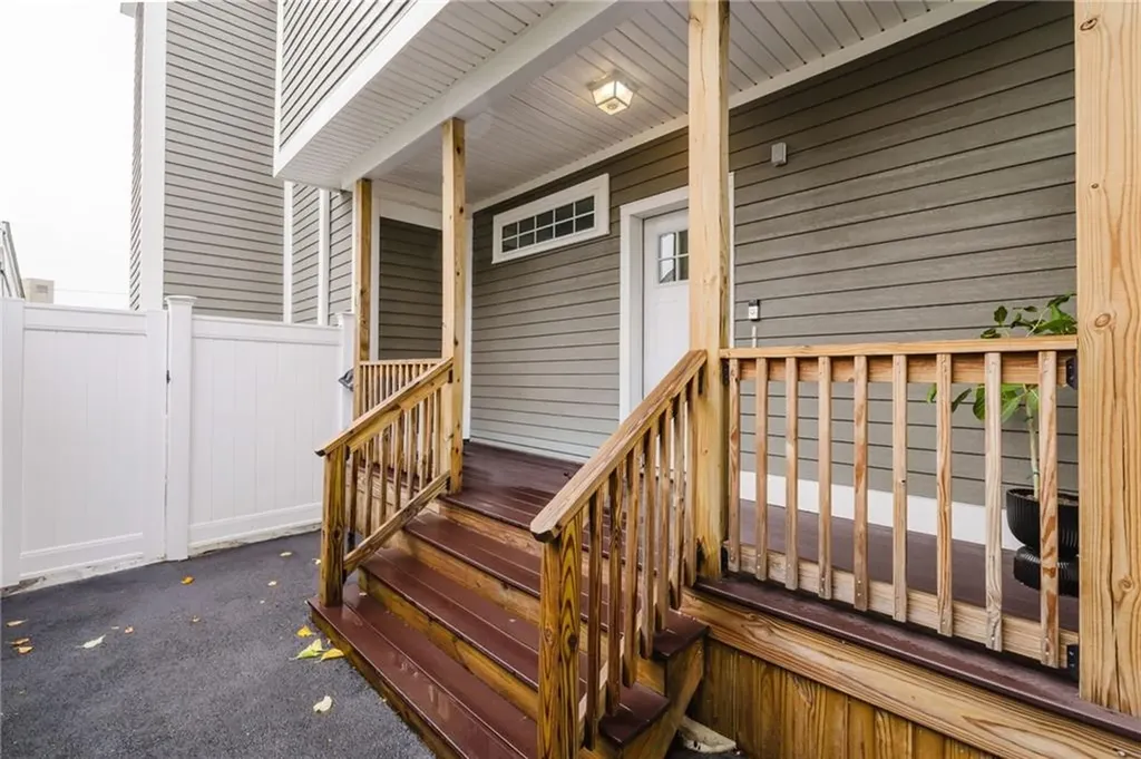 7 Pequot Street Providence RI 02903