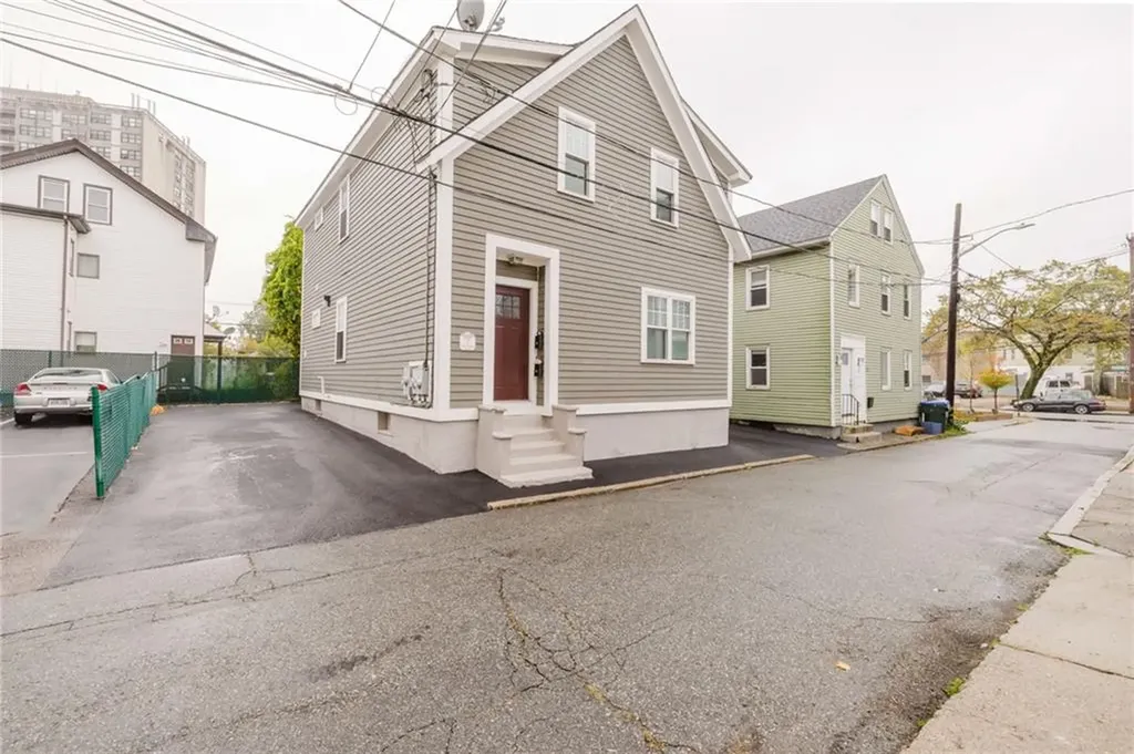 7 Pequot Street Providence RI 02903