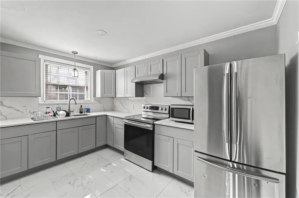 94 Waller Street Providence RI 02908