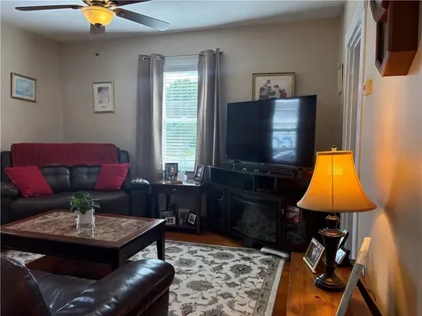 65 Maple Avenue Middletown RI 02842