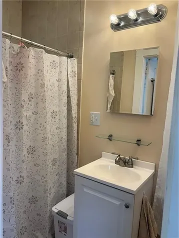 65 Maple Avenue Middletown RI 02842