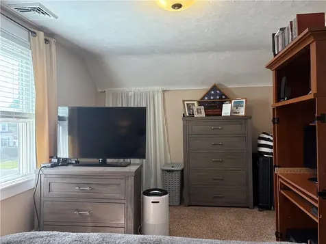 65 Maple Avenue Middletown RI 02842