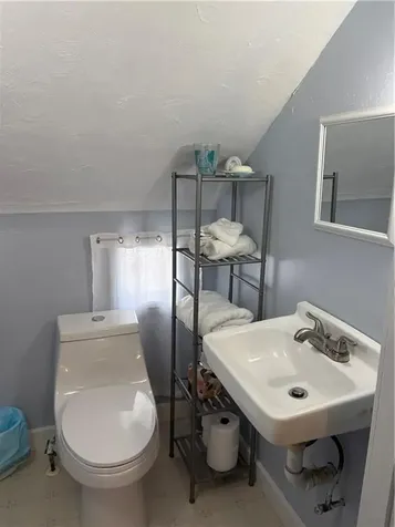 65 Maple Avenue Middletown RI 02842