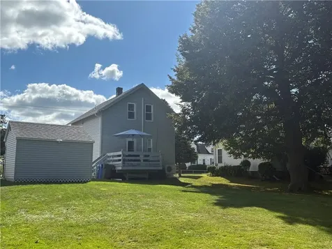 65 Maple Avenue Middletown RI 02842
