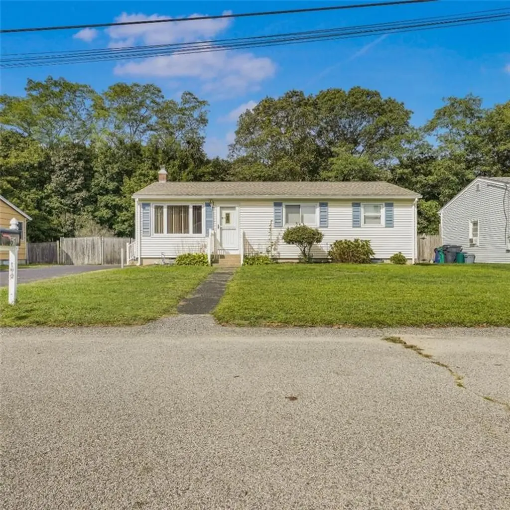 61 Ebony Drive Warwick RI 02818