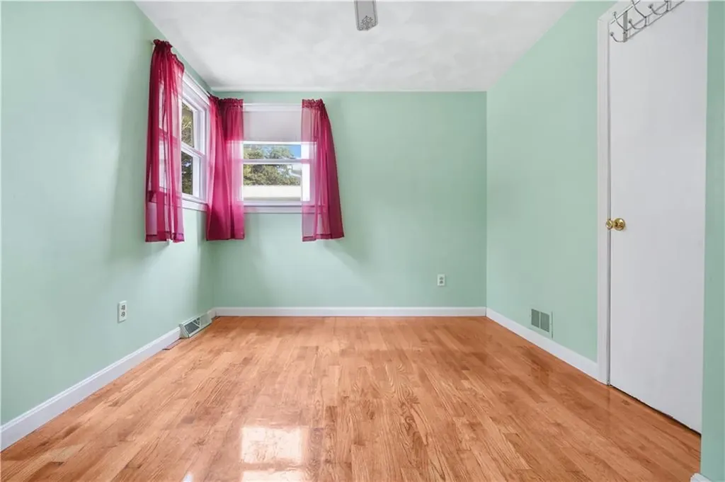 61 Ebony Drive Warwick RI 02818