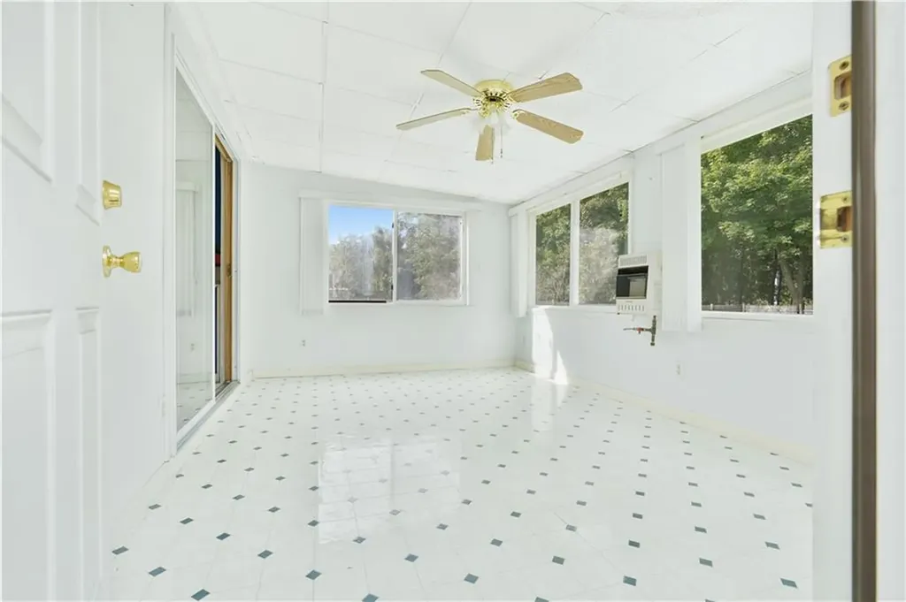 61 Ebony Drive Warwick RI 02818