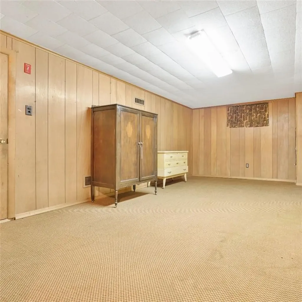 61 Ebony Drive Warwick RI 02818