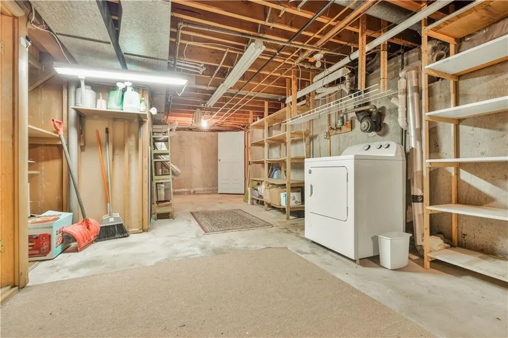 61 Ebony Drive Warwick RI 02818