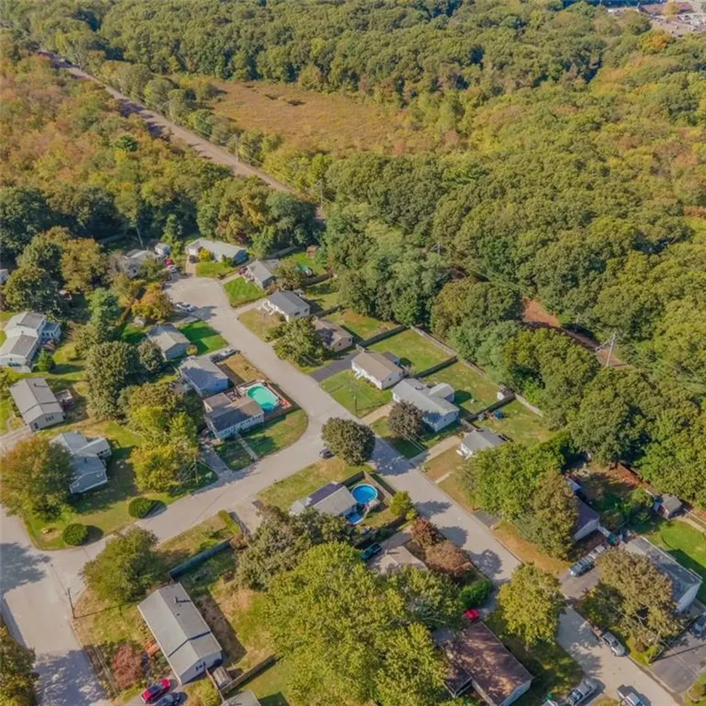 61 Ebony Drive Warwick RI 02818