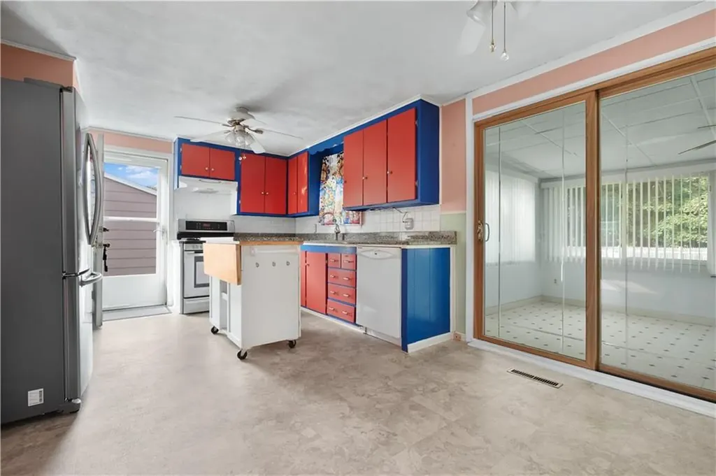 61 Ebony Drive Warwick RI 02818