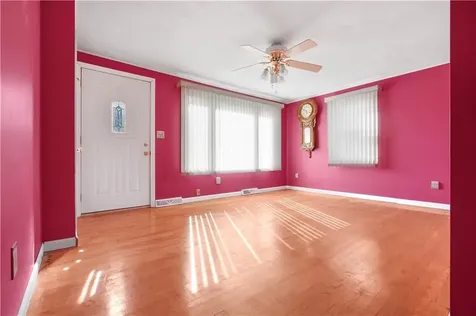 61 Ebony Drive Warwick RI 02818