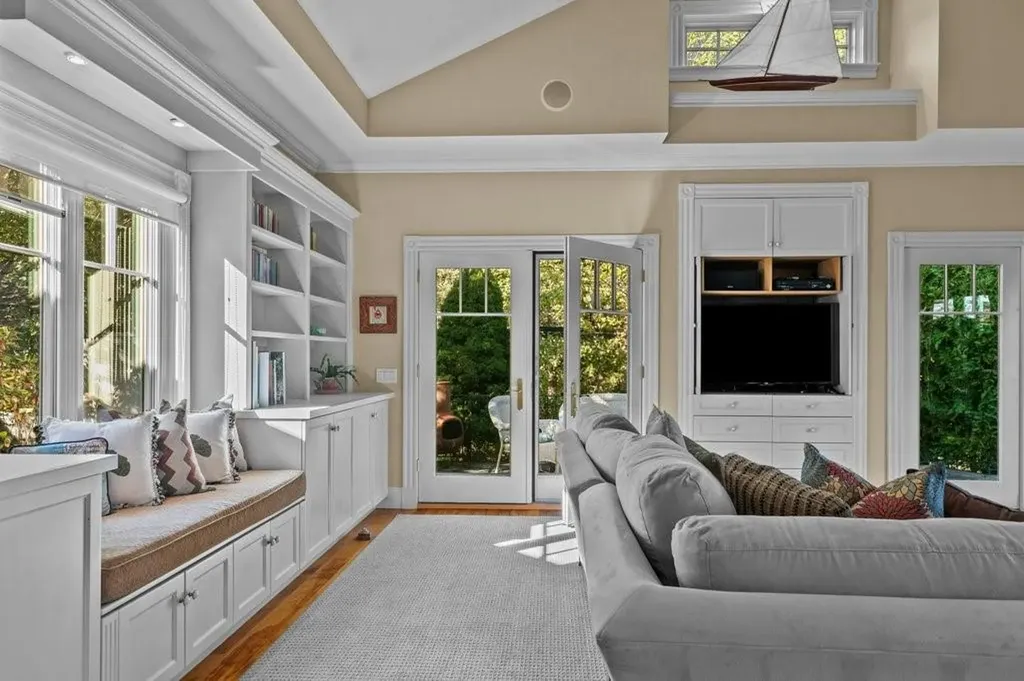 159 Aldrich Avenue Warwick RI 02889