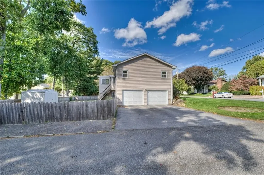 25 Woodcrest Drive Johnston RI 02919