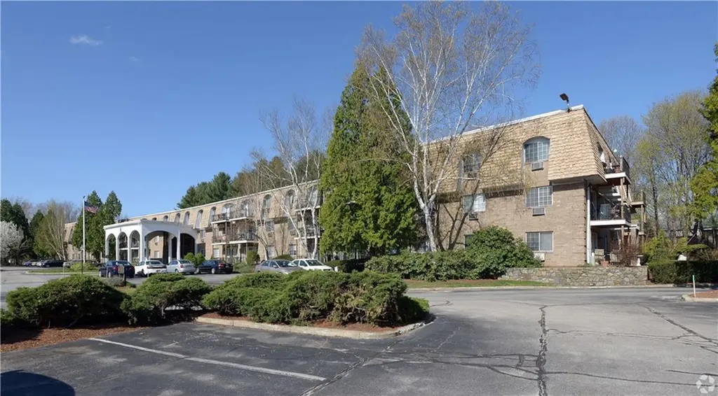 65 Oaklawn Avenue Cranston RI 02920