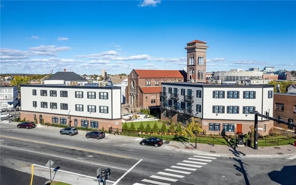 128 Dean Street Providence RI 02903