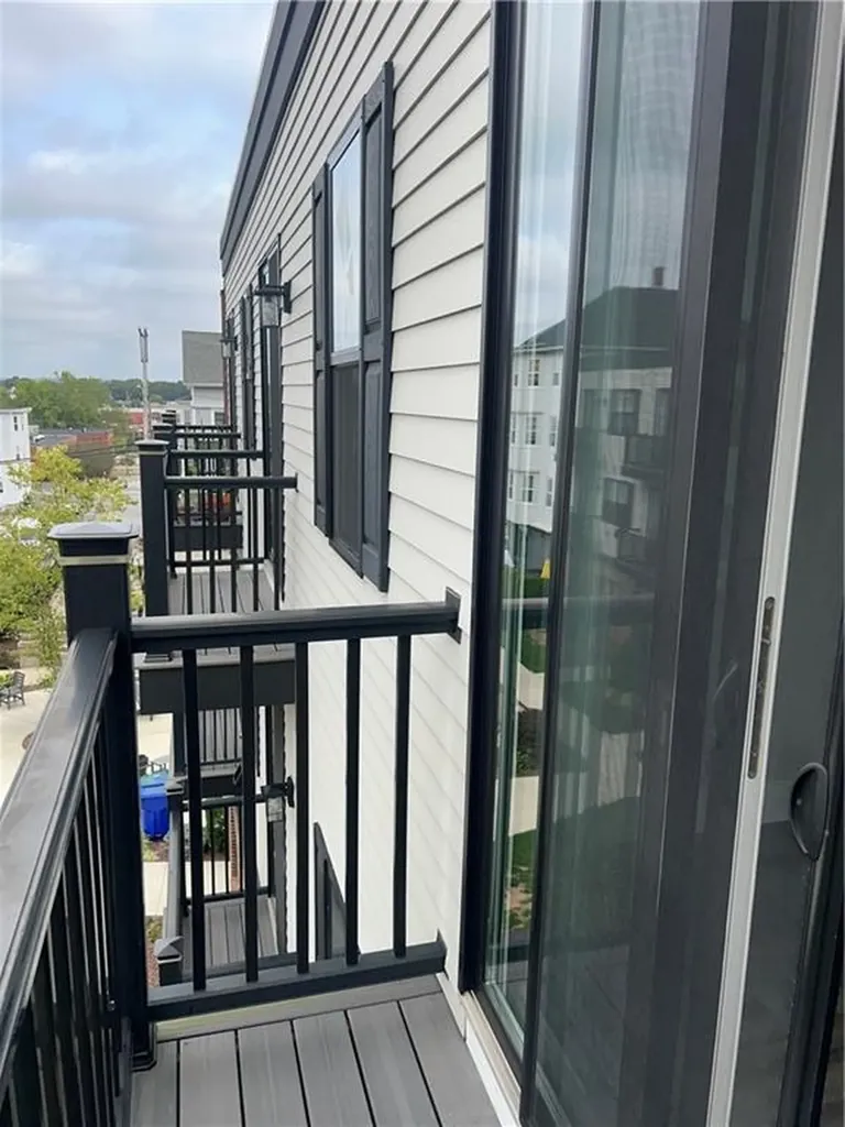 128 Dean Street Providence RI 02903