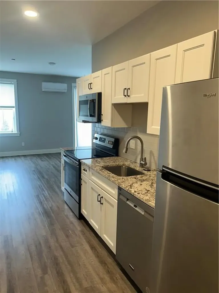 128 Dean Street Providence RI 02903