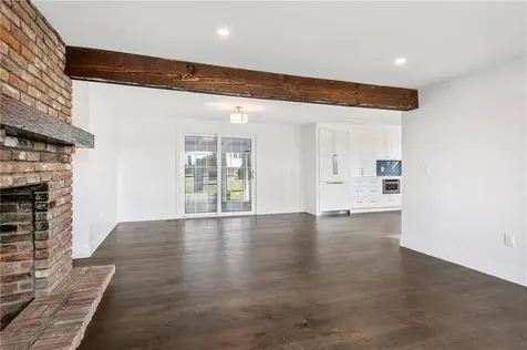 32 Arrowhead Drive Tiverton RI 02878