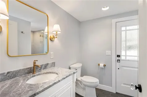 32 Arrowhead Drive Tiverton RI 02878