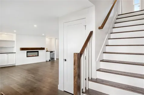 32 Arrowhead Drive Tiverton RI 02878