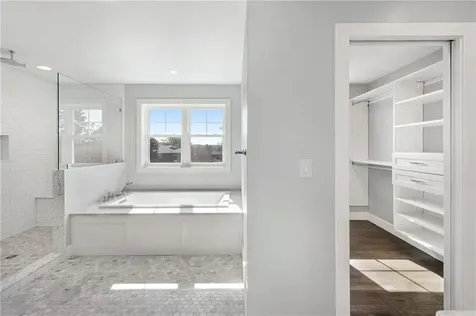 32 Arrowhead Drive Tiverton RI 02878