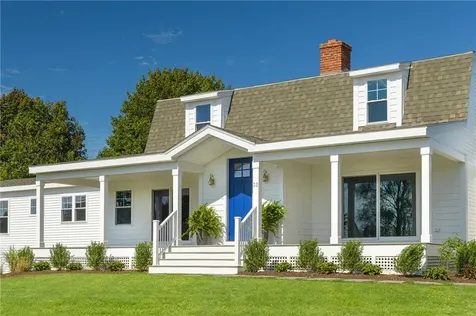 32 Arrowhead Drive Tiverton RI 02878