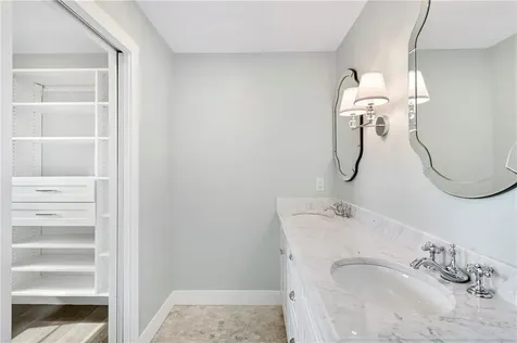 32 Arrowhead Drive Tiverton RI 02878