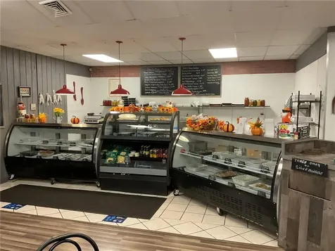 1557 Plainfield Pike Johnston RI 02919