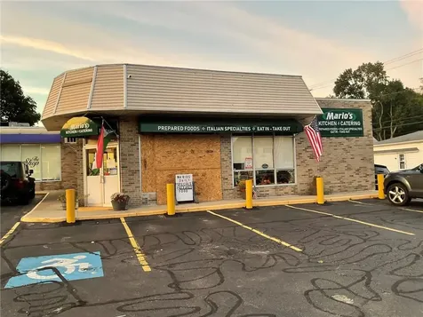 1557 Plainfield Pike Johnston RI 02919