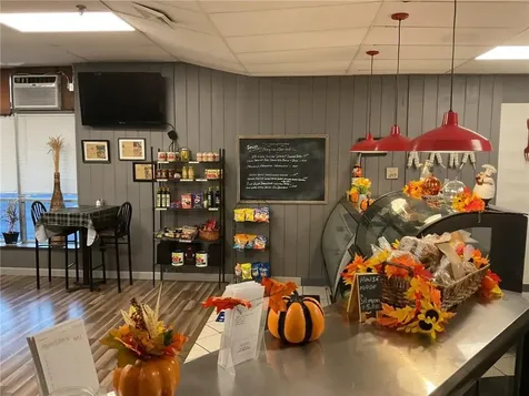 1557 Plainfield Pike Johnston RI 02919